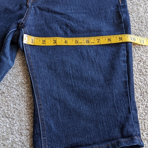 (2/$25) St John's Bay cropped blue jeans knee-length denim shorts - Picture 14 of 14